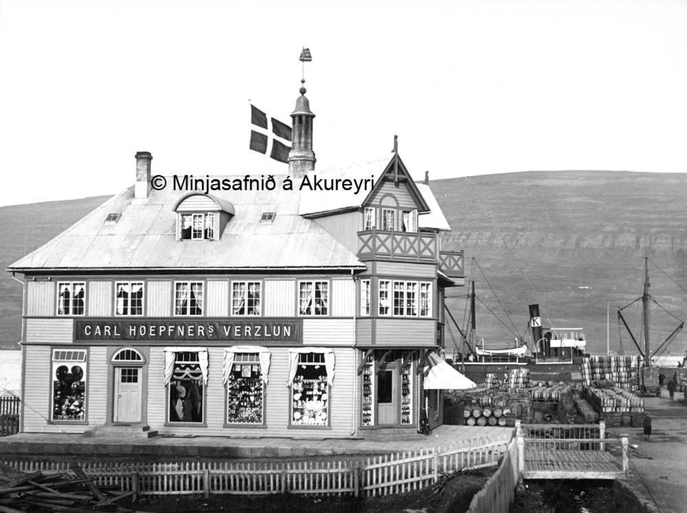 Hoepfner And Tulinius Historical Houses Akureyri Exterior photo