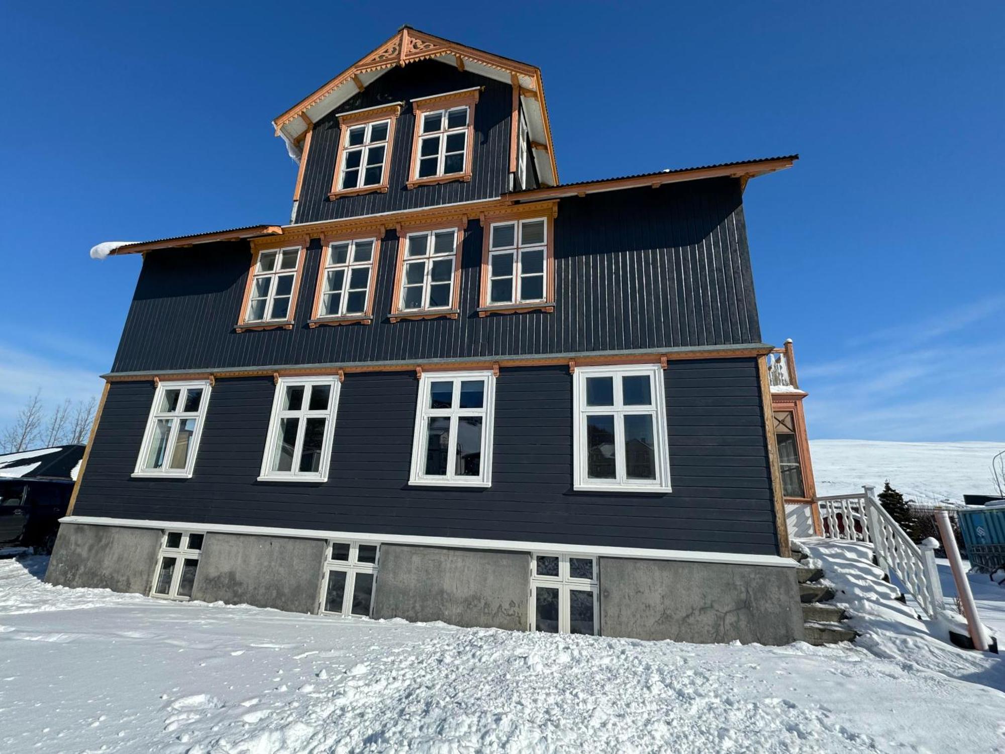 Hoepfner And Tulinius Historical Houses Akureyri Exterior photo